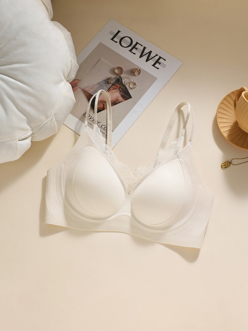 🌸 Double-strap bra design! Versatile for off-shoulder wear — the chic vibe is literally welded onto you～🌟