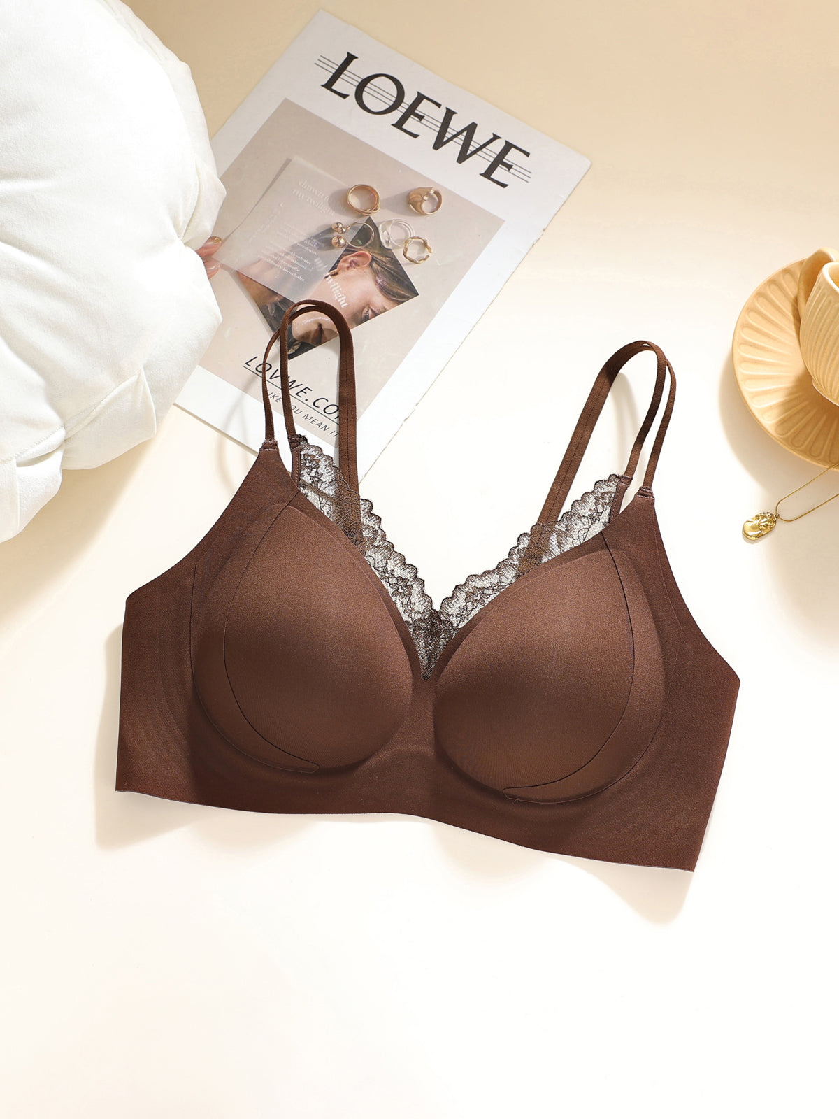 🌸 Double-strap bra design! Versatile for off-shoulder wear — the chic vibe is literally welded onto you～🌟